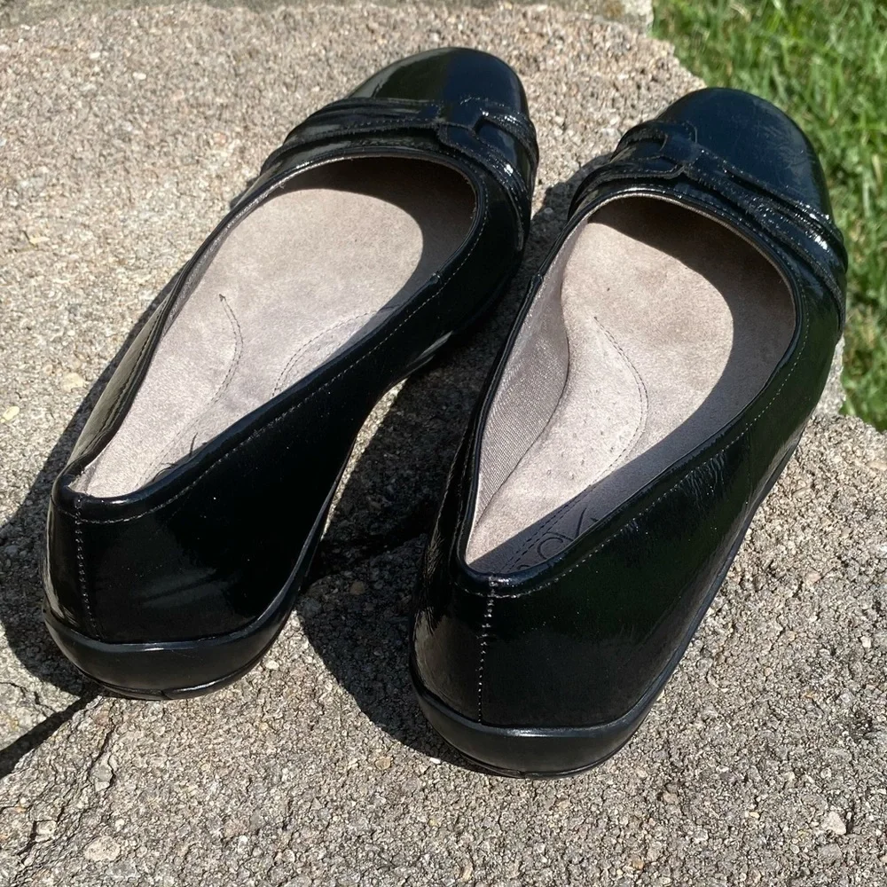 LIFE STRIDE~SOFT SYSTEM ~DIVA~BLACK~SIZE 5.5~WOMEN’S~BALLET FLATS~USED BARELY~BR